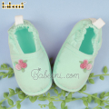precious-baby-shoes-with-hand-embroidery-of-flower-–-bs-09