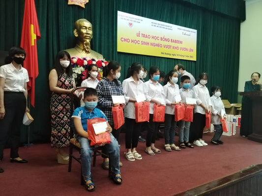 Scholarship for disadvantaged pupils in Hai Duong Province