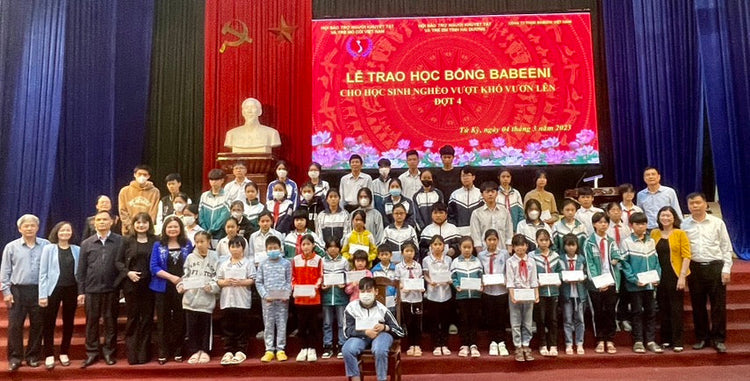04 MAR SCHOLARSHIPS FOR UNDER PRIVILEGED CHILDREN AT HAI DUONG