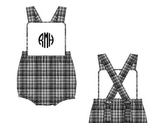 M115- White, black plaid fabric