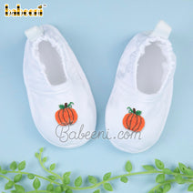 Pumpkin hand embroidery baby shoes – BS 03