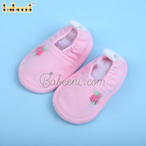 Flowers bouquet hand embroidery pink baby shoes  – BS 13