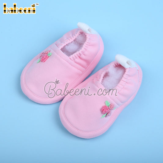 Flowers bouquet hand embroidery pink baby shoes  – BS 13