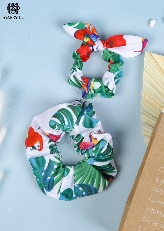 TROPICAL LEAVE AND PARROT PRINTED SCRUNCHIES - MD372