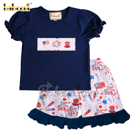 Girl smocked Idependent short set - DR  3050