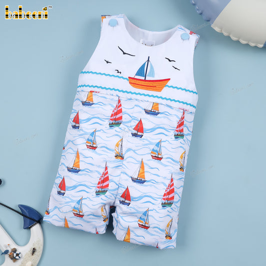 Boys set with Boat machine embroidery with printed fabric - DR4185