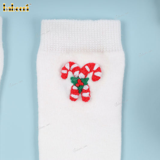 Kid Sock In White Christmas Theme Embroidered - HS35