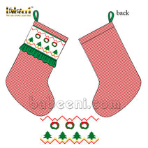 Wreath smocked kid stockings - CO 18