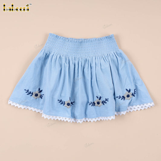 DR4464 – Girls’ Embroidered Blue Skirt with Elastic Waist & Lace Trim
