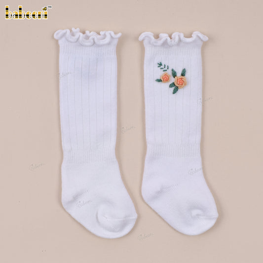 Kid Sock In White with Orange flower Embroidered - HS49