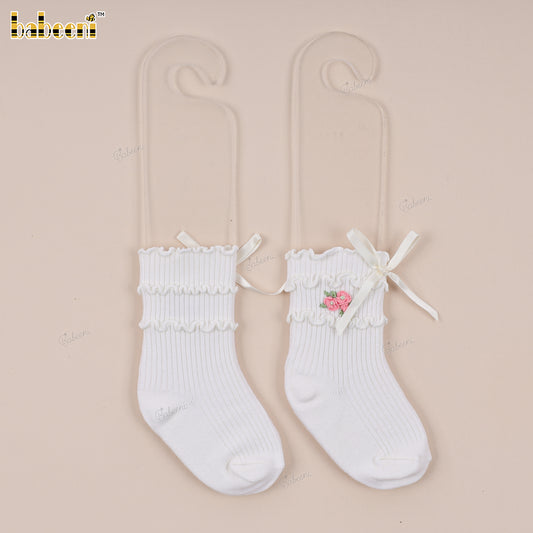 Kid Sock In White with pink flower Embroidered - HS51