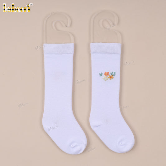 Kid Sock In White with 3 color flower Embroidered - HS55