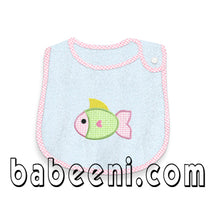 Fish applique bib BI 17