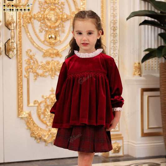 Girls' Velvet Set with Smocked Embroidery and Lace Collar - VAG010