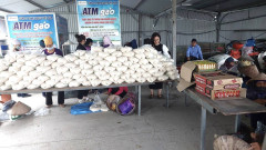 04 Feb 2023 Gifting Rice At Hai Duong And Lao Cai Facilities