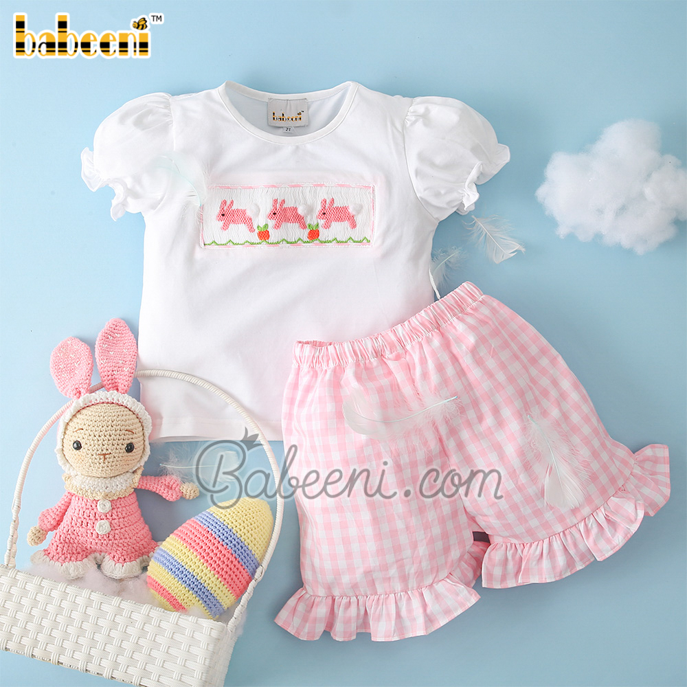 Lovely hand smocked bunny girl clothing – DR 3348